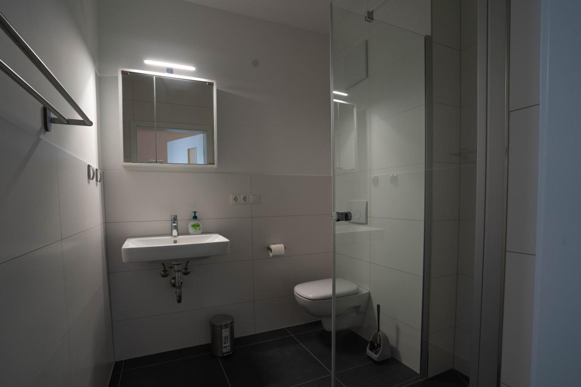 Apartment Modernes Ferienapartment: Komfort & Wohlfuehlen